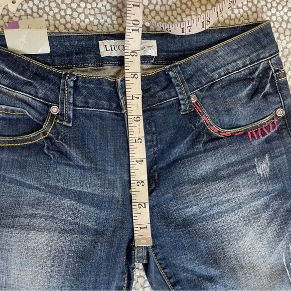 Medium Blue Skinny Jeans W/ Pink Stitching design Size 9 - Picture 8 of 9